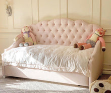 Load image into Gallery viewer, Tufted Day Bed