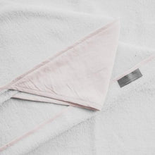 Load image into Gallery viewer, Hooded Towel