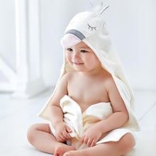 Load image into Gallery viewer, Elegant Hooded Towels
