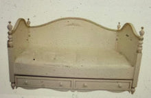 Load image into Gallery viewer, Petit Ange Day Bed
